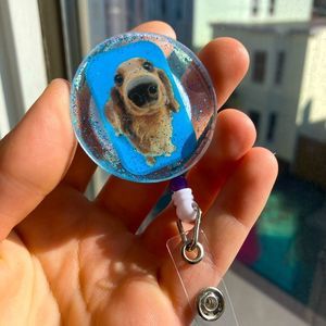 Golden retriever badge clip